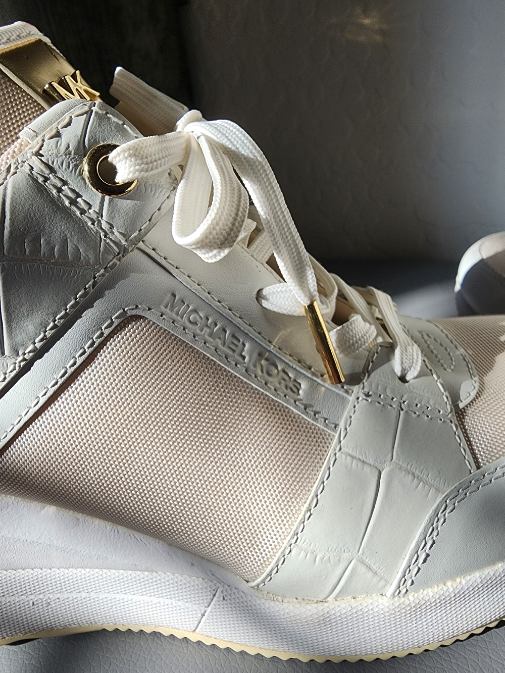 MICHAEL Michael Kors Cream Sneakers with Gold Heel Accent - Picture 4 of 6